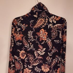 Boston Proper long sleeve turtleneck top.